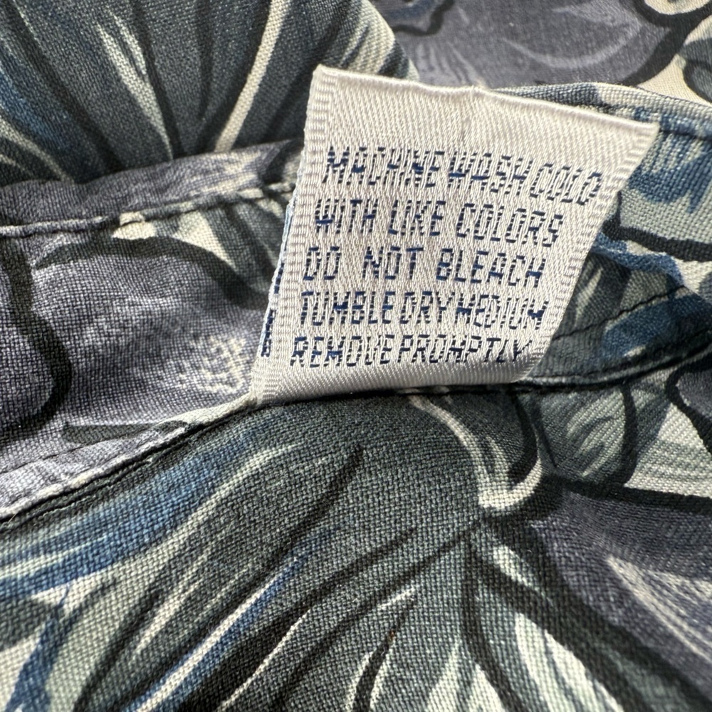 Vintage Bill Blass Silk Mens Size Large Blue Floral Hawaiian Shirt Short Sleeve - Picture 4 of 4